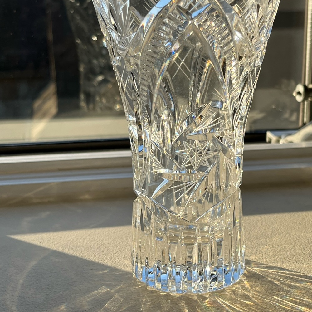 Lead crystal vase 6 inches tall x 3 1/2 inches flared neck x 2 1/4 inch base